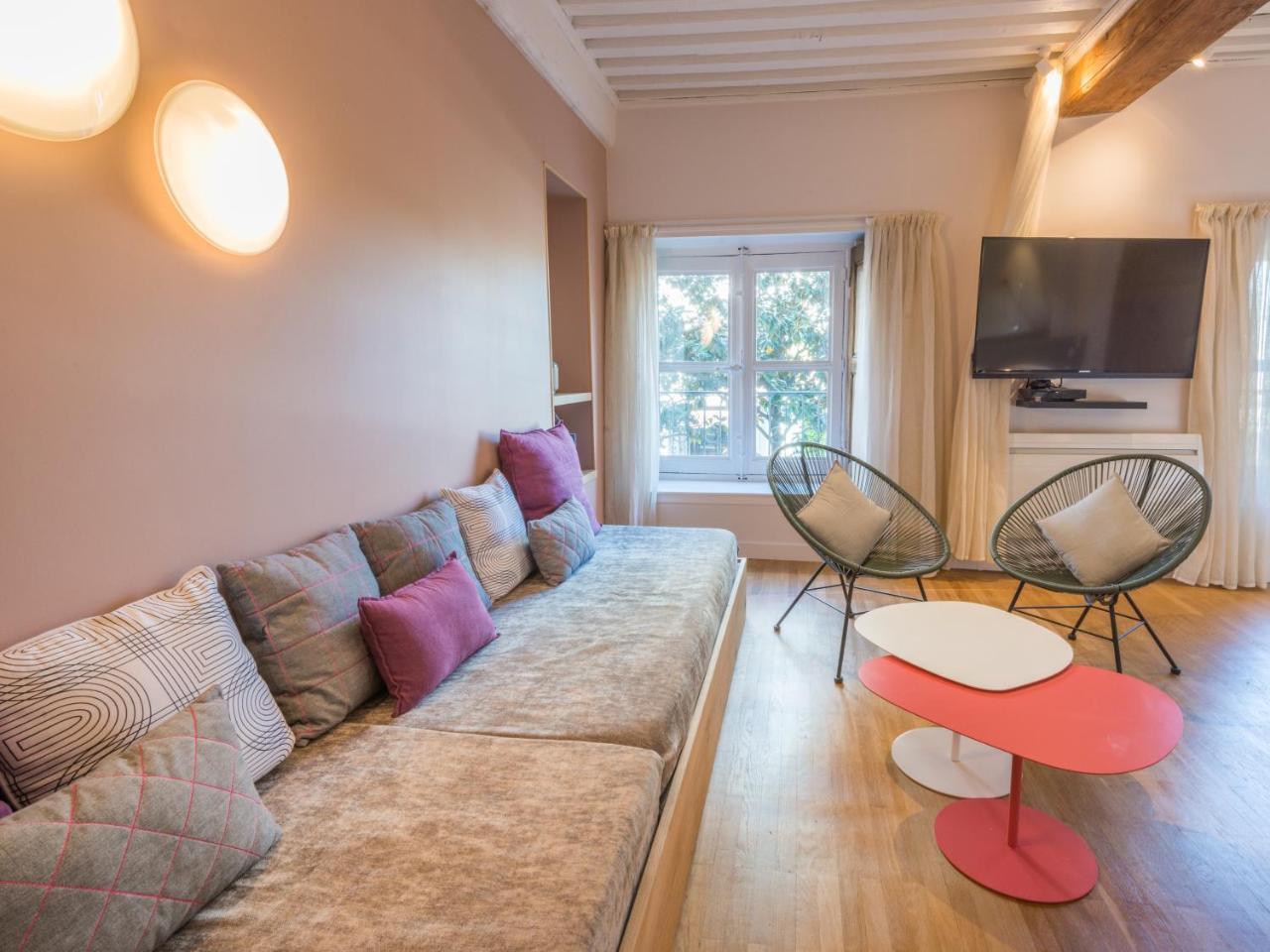 Mihotel Sala ลียง ภายนอก รูปภาพ
